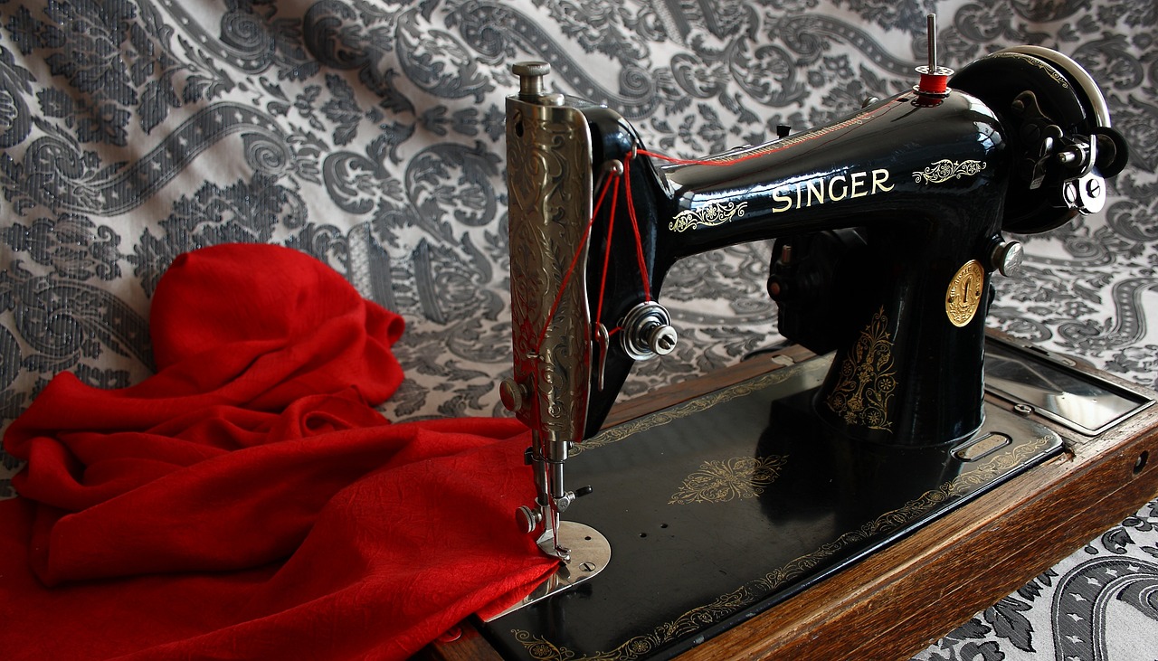 Simple Steps on How to Thread a Sewing Machine
